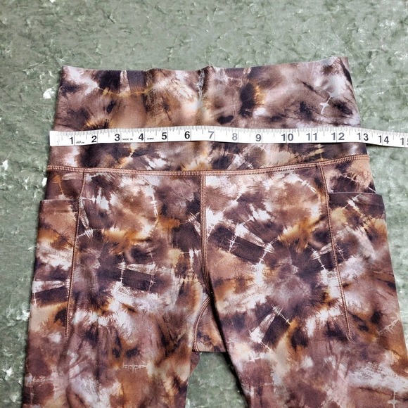 Athleta Salutation Stash Pocket II 7/8 Leggings in Calypso Neutral - Picture 2 of 7